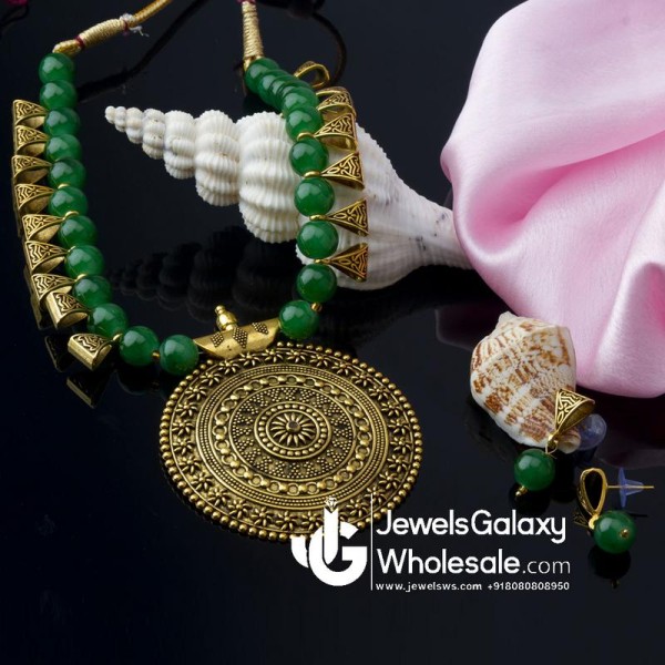 Green Copper Plated Kundan Pearl Necklace Set