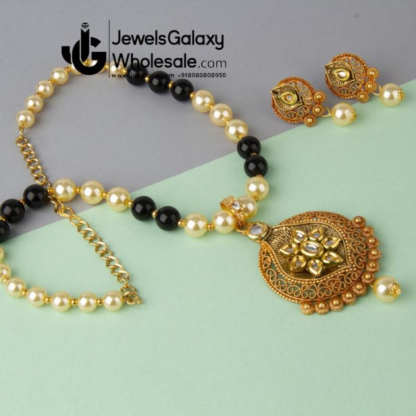 Jewels Wholesale Black GP Kundan studded Pearl Necklace Set