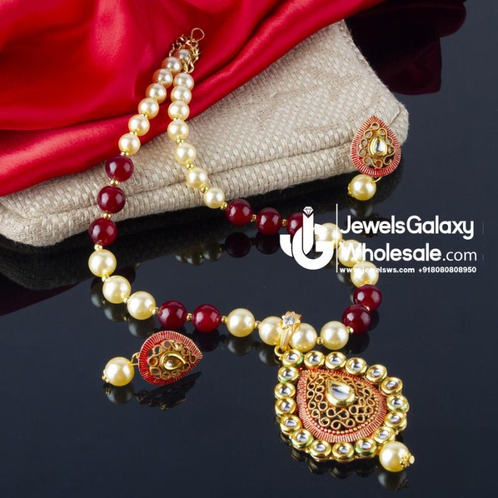 Jewels Wholesale Magenta GP Kundan studded Pearl Necklace Set