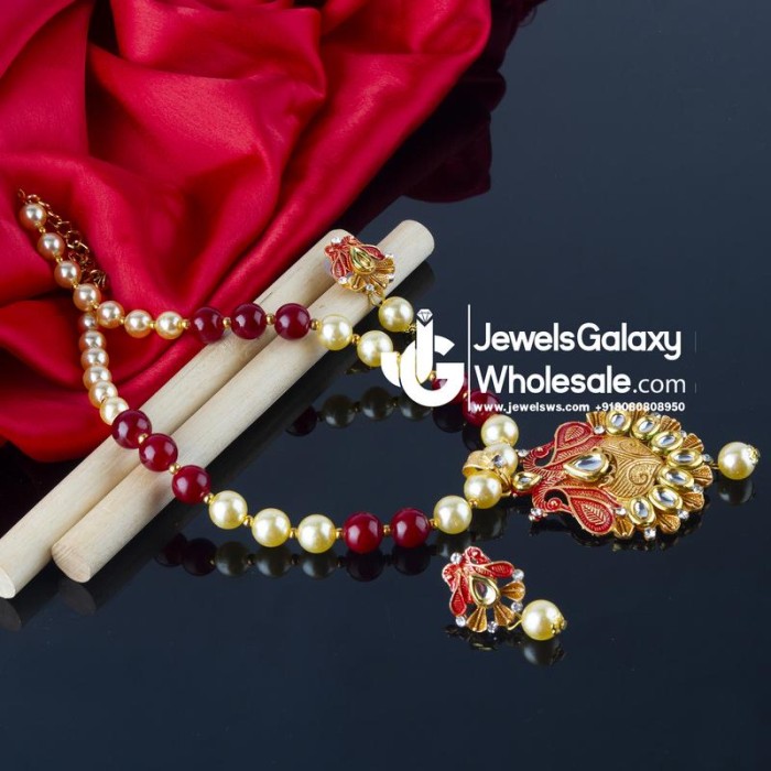 Jewels Wholesale Magenta GP Kundan studded Pearl Necklace Set