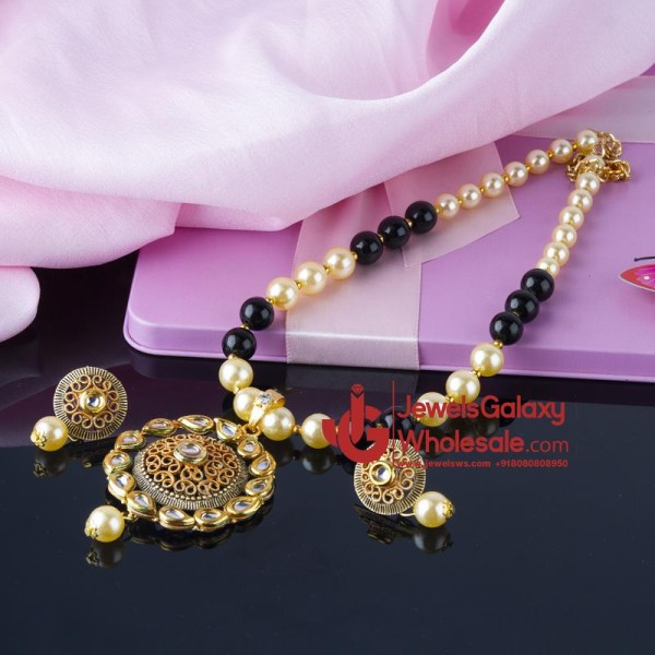 Jewels Wholesale Black GP Kundan studded Pearl Necklace Set