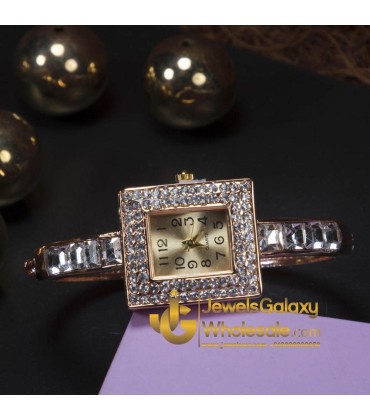Rose Gold Plated White Square Design Bracelet Watch 1109