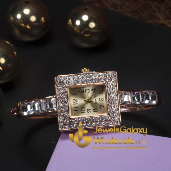 Rose Gold Plated White Square Design Bracelet Watch 1109