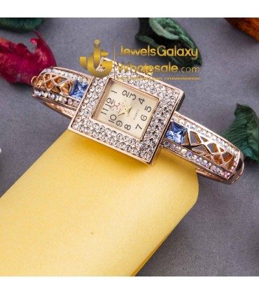 Rose Gold Plated American Diamond Square Design Fashionable Bracelet Watch