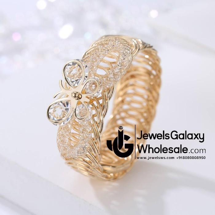 Gold Plated Sparkling Magic Mesh Glamourous Bracelet 3155