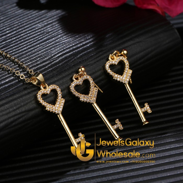 Gold Plated Hearts Golden Key Shaped Jewellery Set 4076